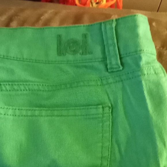 Ladies Jeans - Picture 8 of 9